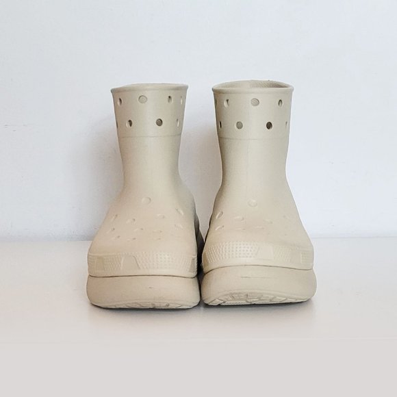 Crocs Iconic Off-White Crush Boot - Size Women 12 - Picture 2 of 9